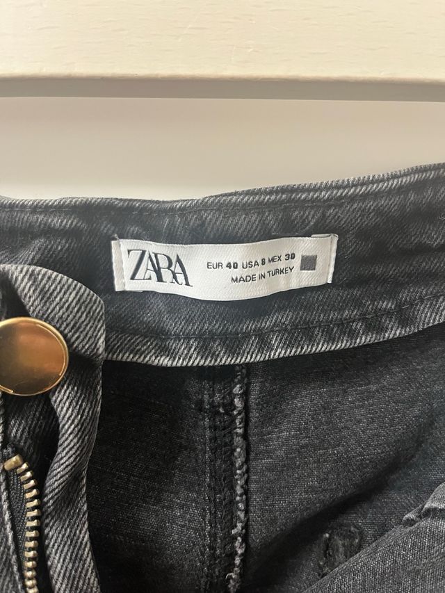 Pantalones Zara grises anchos