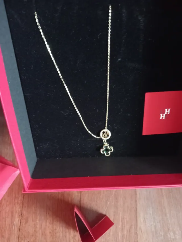 Colgante Carolina Herrera Oro y Verde