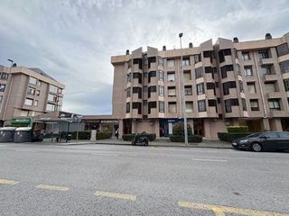 Local comercial en alquiler en Valdenoja - La Pereda en Santander