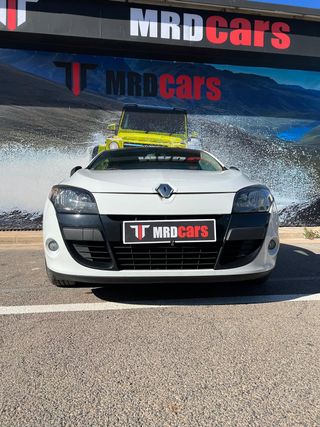 Renault Megane 2011 coupe color edition