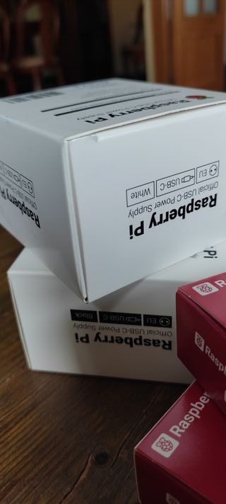 2 Raspberry Pi 4 Model B 1GB RAM