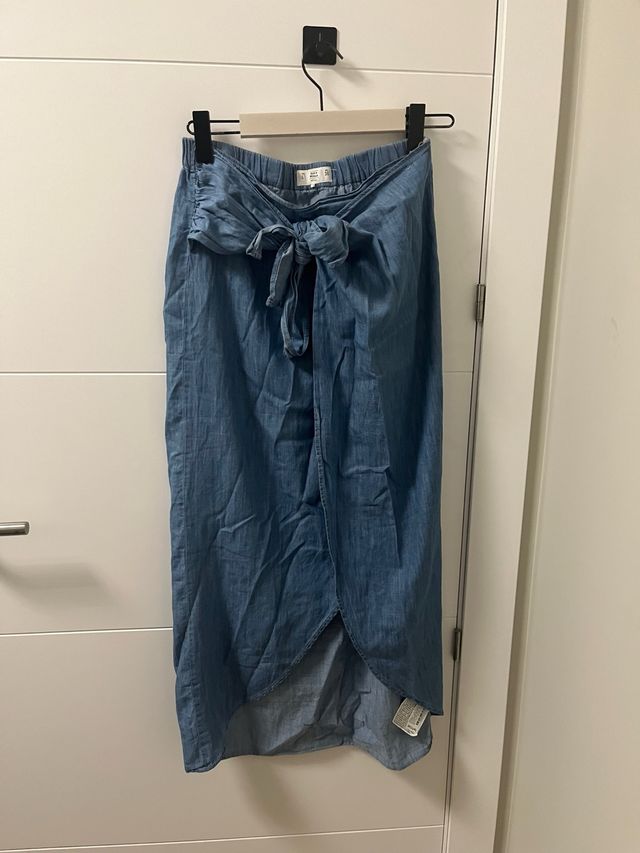 Falda larga denim con lazada