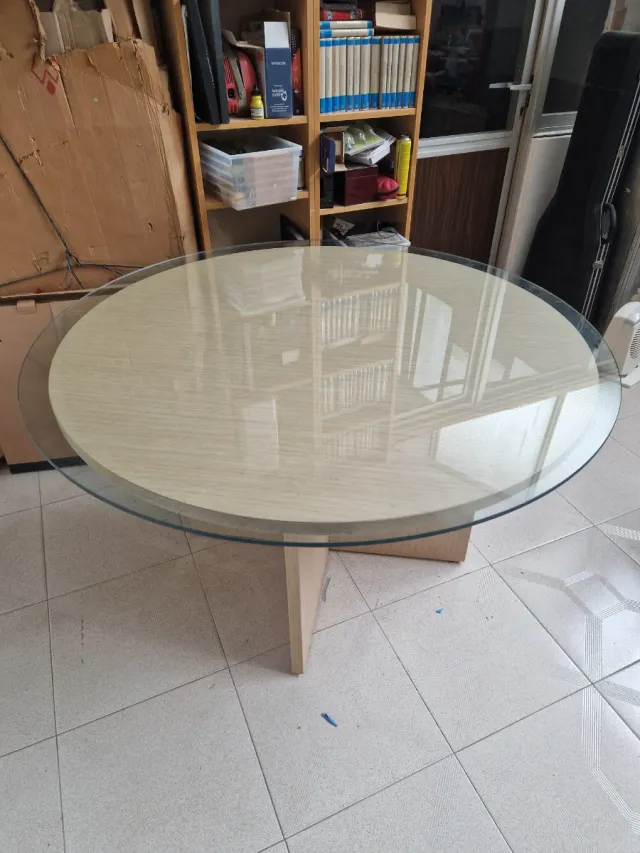 Mesa redonda cristal y madera beige