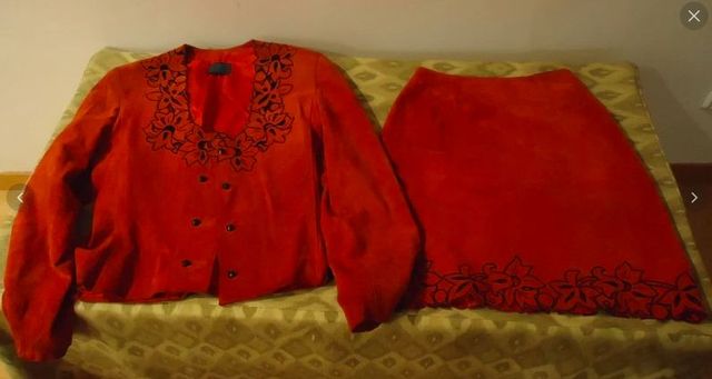 Traje ante chaqueta y falda