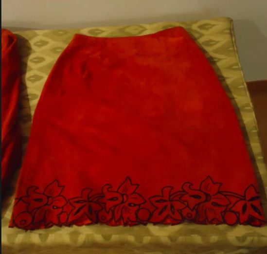 Traje ante chaqueta y falda