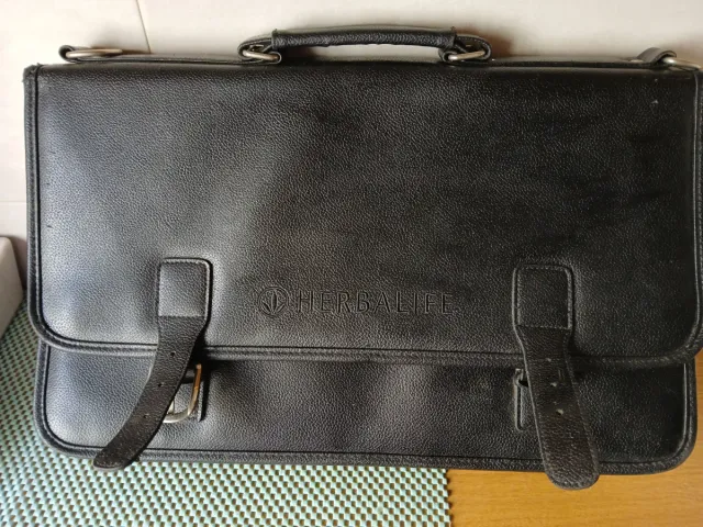 Bolso Maletín para portátil Herbalife Negro