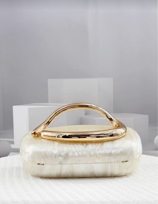 Bolso Clutch Zara Blanco y Dorado