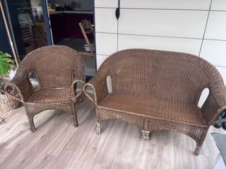 Conjunto sofá y sillón de mimbre