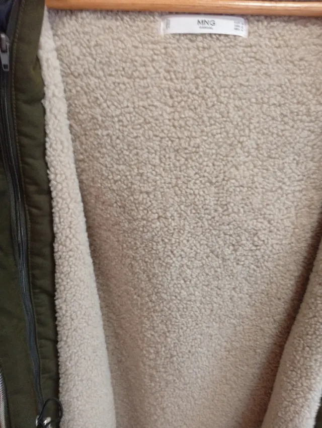 Abrigo verde 2 en 1 con capucha