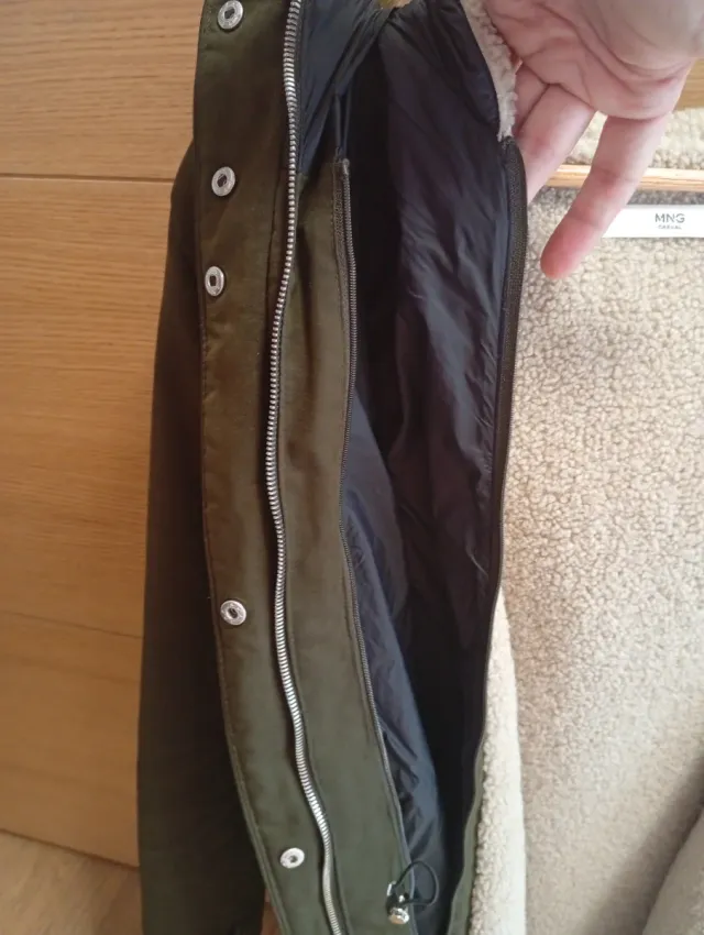 Abrigo verde 2 en 1 con capucha