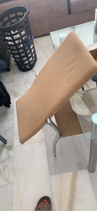 Mesa cristal + 4 sillas comedor