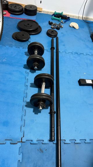 Pesas y barras para gimnasio