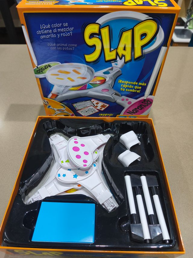 Juegos de mesa No Panic y Slap