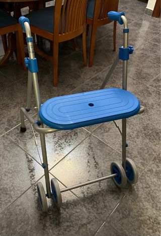 Andador Plegable con Doble Rueda
