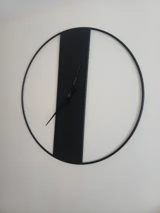 Reloj de Pared Metálico Negro D100