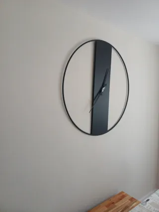 Reloj de Pared Metálico Negro D100