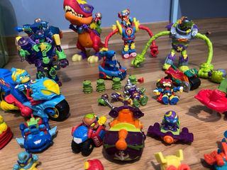 Super Things - Robot Tigre Rojo y Azul