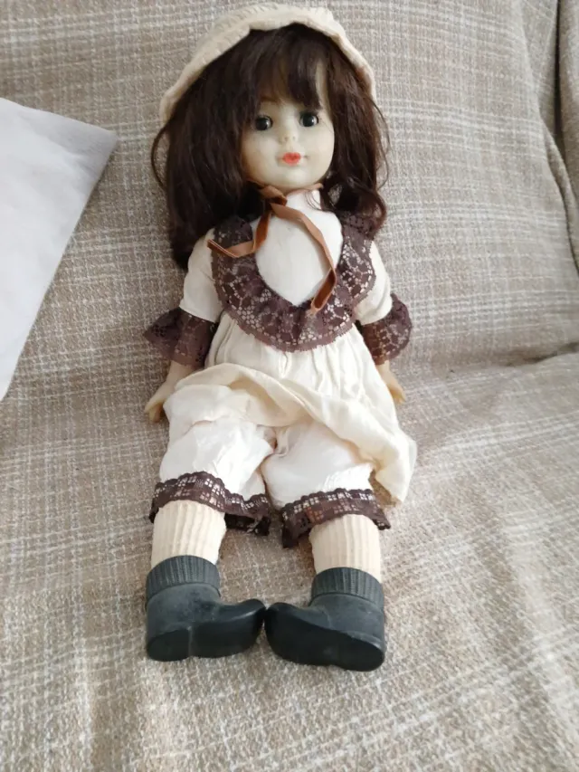 Muñeca vintage goma cara brazos pies