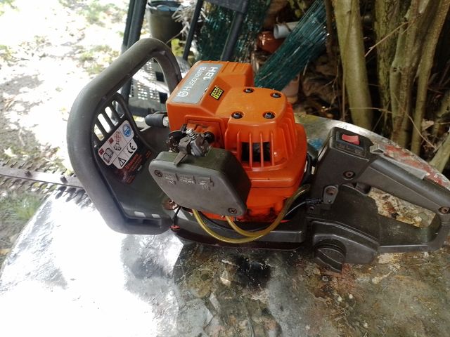 Cortasetos Husqvarna 