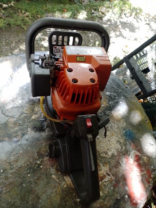 Cortasetos Husqvarna 