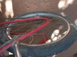 Bicicleta roja G.A.C.