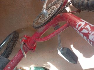 Bicicleta roja G.A.C.