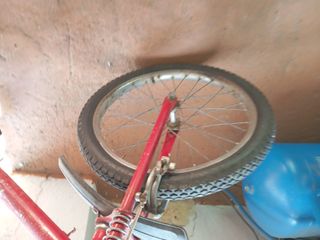 Bicicleta roja G.A.C.