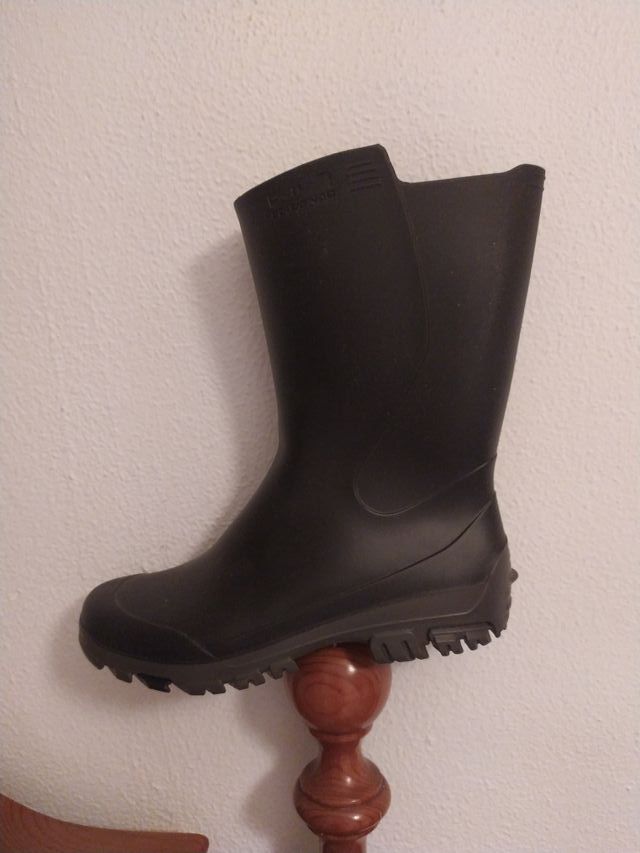Talla 39. Botas de agua negras