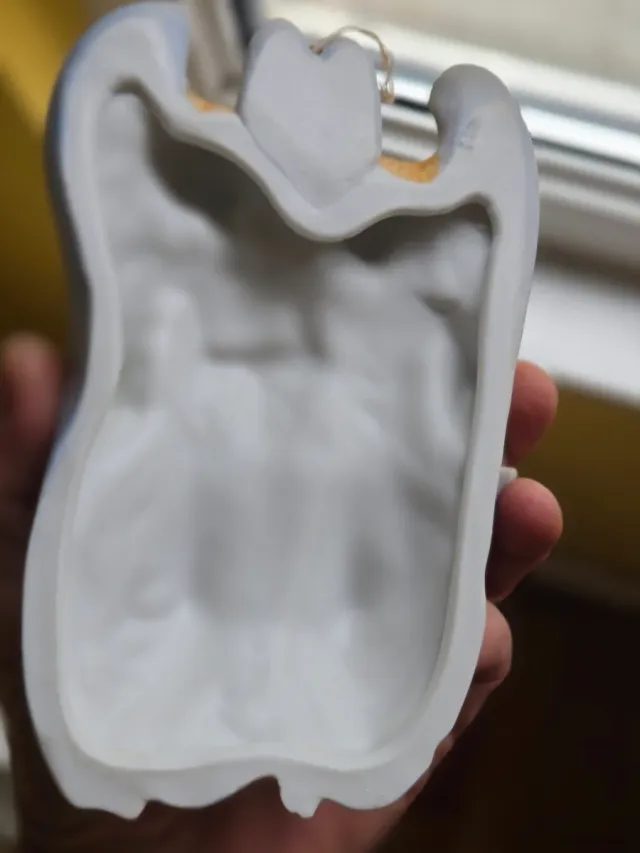 Benditera de porcelana antigua