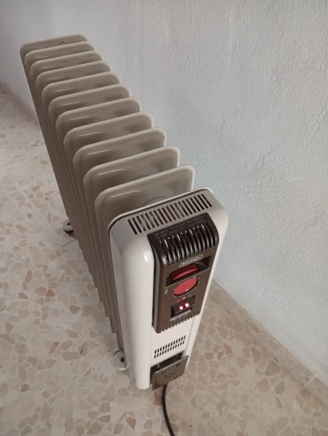 Radiador/estufa de aceite DeLonghi