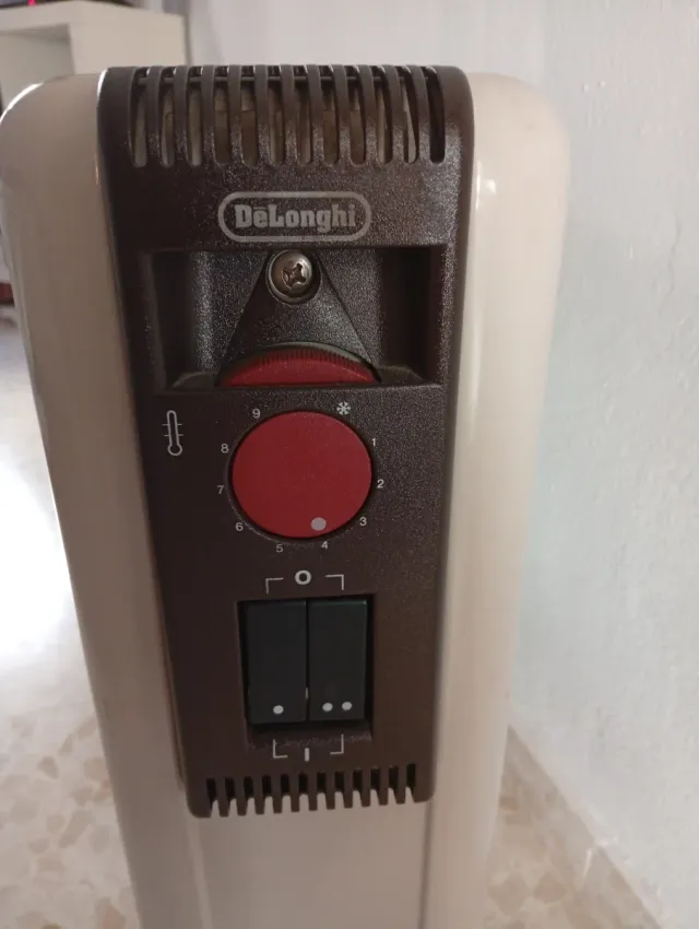 Radiador/estufa de aceite DeLonghi