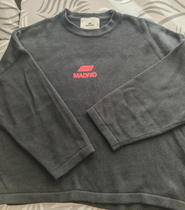 Jersey Eme Studios gris con logo Madrid