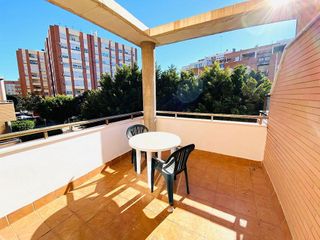 Piso en alquiler en Ciudad Jardín - Tagarete - El Zapillo en Almería