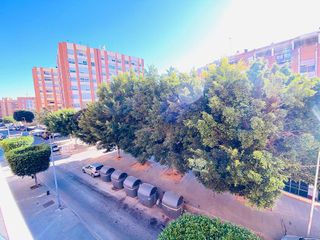 Piso en alquiler en Ciudad Jardín - Tagarete - El Zapillo en Almería
