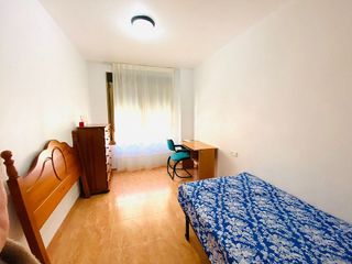 Piso en alquiler en Ciudad Jardín - Tagarete - El Zapillo en Almería