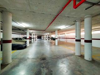 Garaje en alquiler en Zona Avda. Juan de Diego - Parque Municipal  en Bormujos