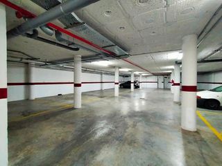 Garaje en alquiler en Zona Avda. Juan de Diego - Parque Municipal  en Bormujos