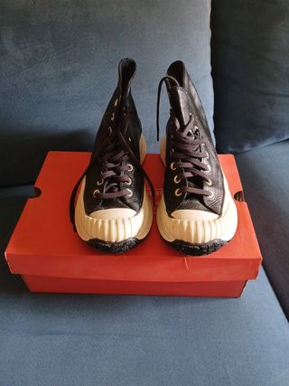 Converse Piel Negras y Blancas