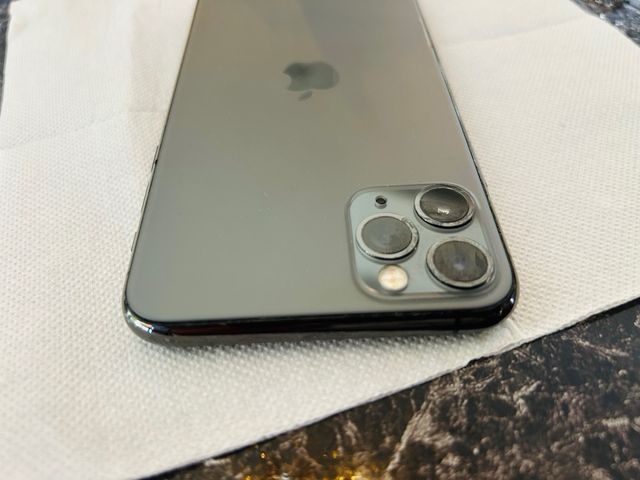 iPhone 11 Pro Max Cinza Espacial