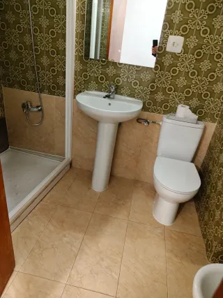 Se alquila en Vilamarxant, un amplio piso de 4 hab