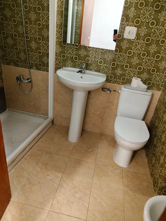 Se alquila en Vilamarxant, un amplio piso de 4 hab