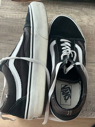 Zapatillas Vans Old Skool Negras y Blancas