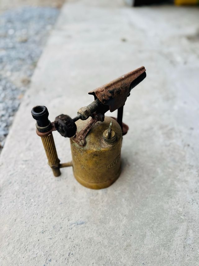 Soldatore Focus in ottone vintage