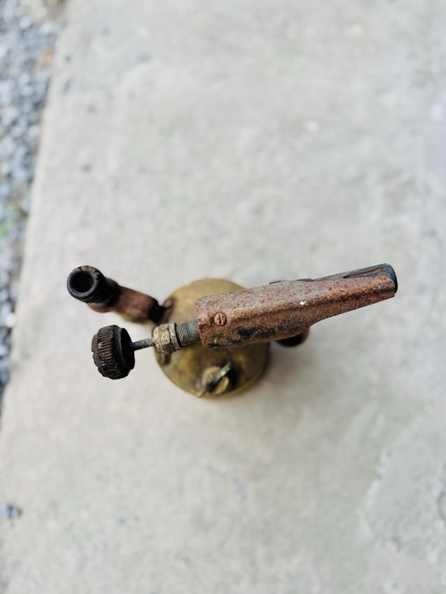 Soldatore Focus in ottone vintage