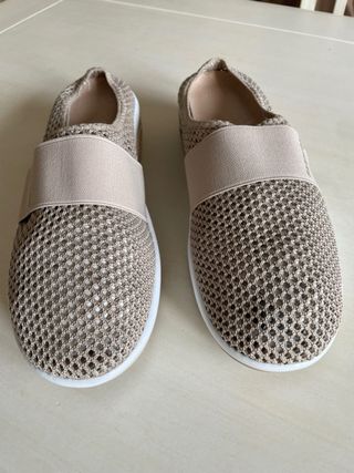 Zapatillas Beige Malla Elástica