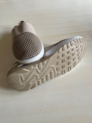 Zapatillas Beige Malla Elástica