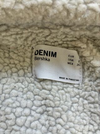 Chaqueta vaquera negra con borrego