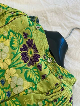 Corpiño y falda de traje de fallera + delantal.