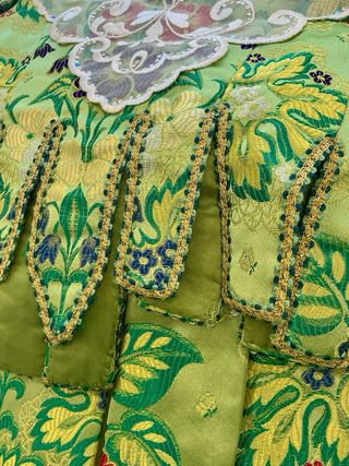 Corpiño y falda de traje de fallera + delantal.