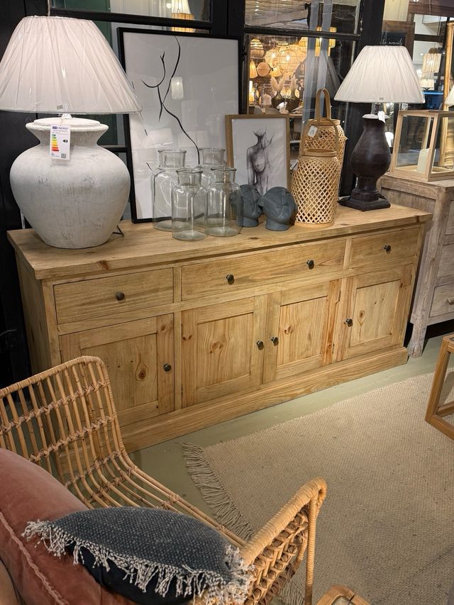 Bufet madera pino hecho a medida